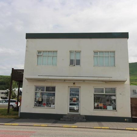Husavik Apartments Екстер'єр фото