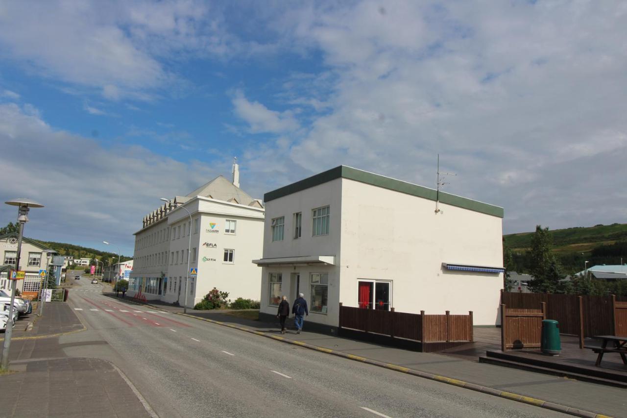 Husavik Apartments Екстер'єр фото